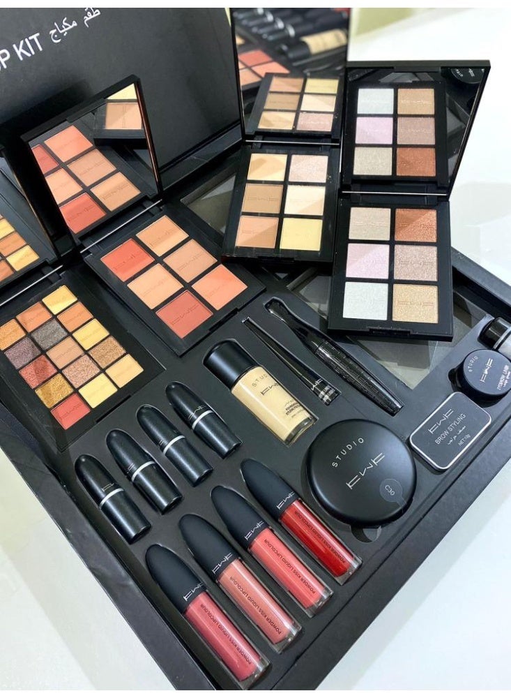 كيه دابليو كيه طقم مكياج بوكس فاخر مكون من 19 قطعة لإطلالة ساحرة ومتكاملة - Image 1